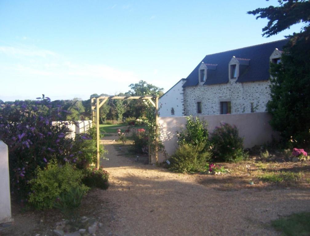Bed and Breakfast Le Colombier De Kerguezec Surzur Esterno foto