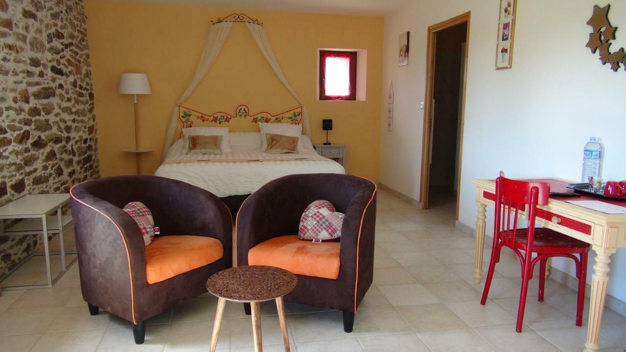 Bed and Breakfast Le Colombier De Kerguezec Surzur Esterno foto