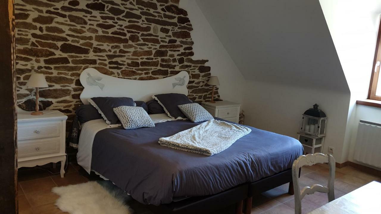 Bed and Breakfast Le Colombier De Kerguezec Surzur Esterno foto